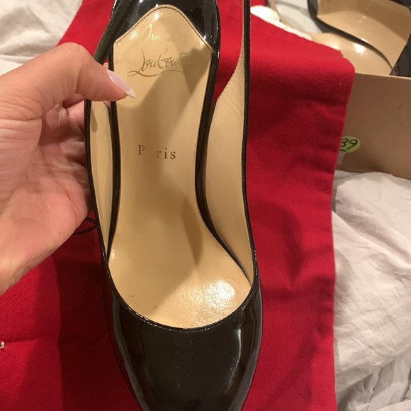 Selling the Bianca sling 140mm black patent sling back. Size 39. - Picture 2 of 6